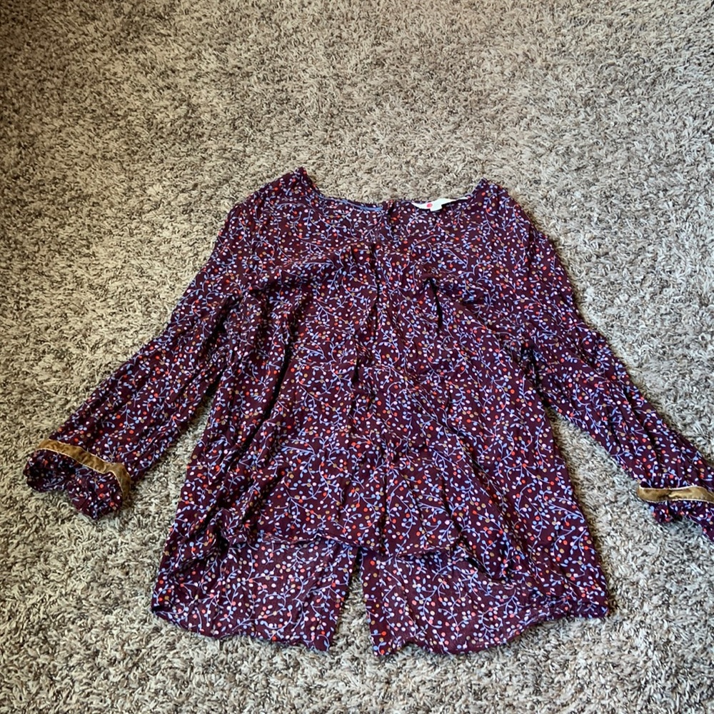 Boden floral button back V-neck top.
